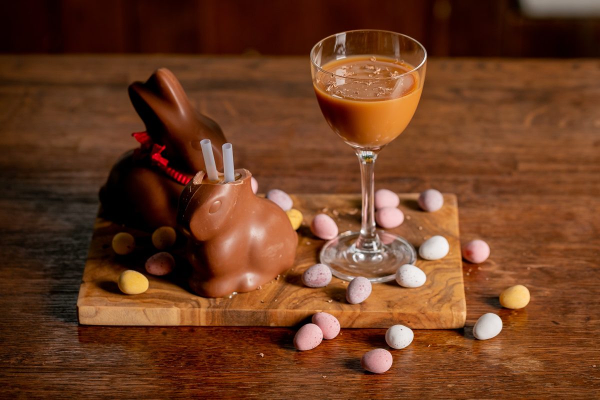 how-to-make-a-chocolate-rum-bunny-easter-cocktail